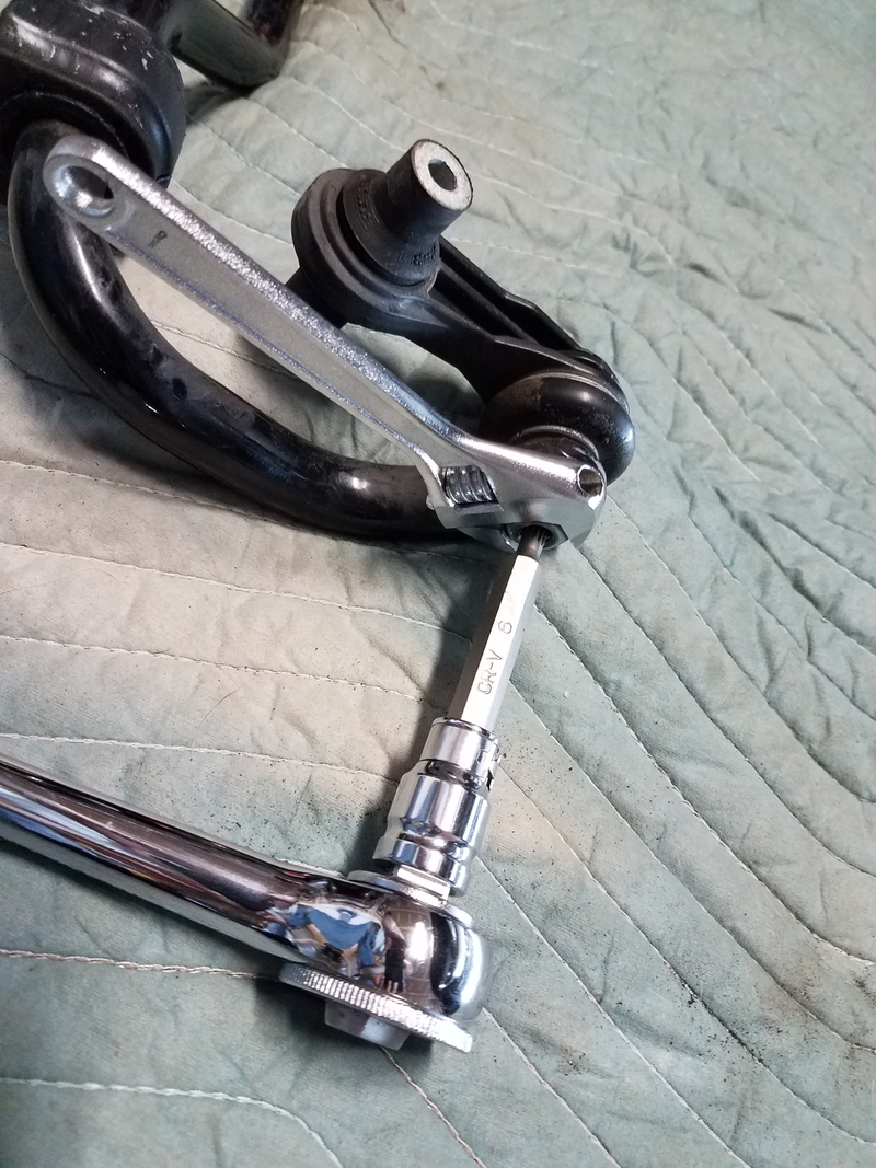 I thought I was going to remove the pillowy part of the OEM endlink, but it doesn’t separate.